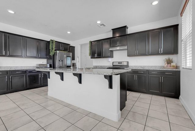 258 Columbus Dr., Manteca, CA 95337