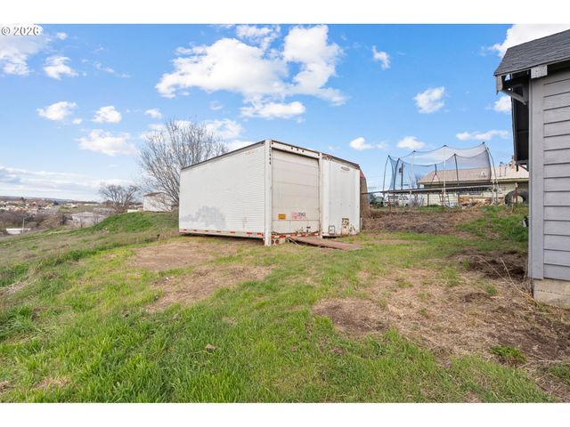 709 Sw 16TH St, Pendleton, OR 97801