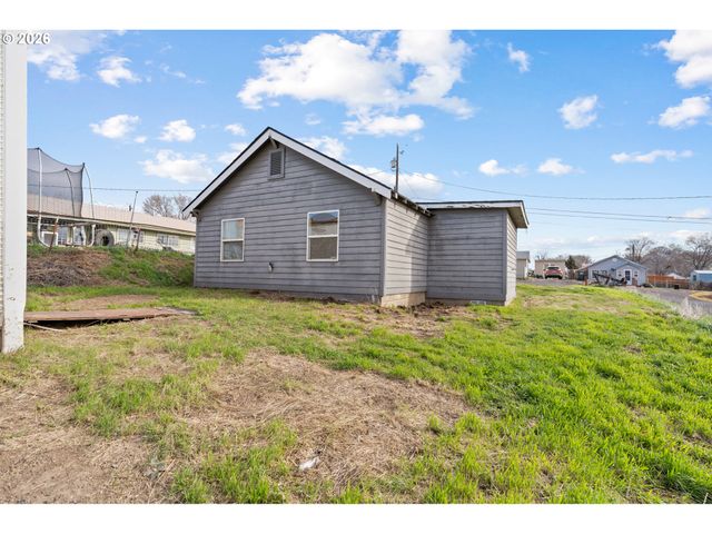 709 Sw 16TH St, Pendleton, OR 97801