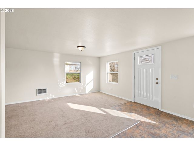 709 Sw 16TH St, Pendleton, OR 97801