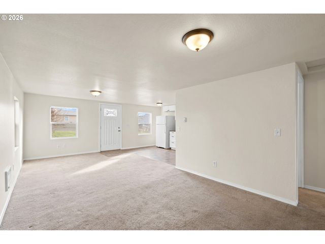 709 Sw 16TH St, Pendleton, OR 97801