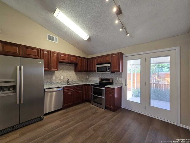 9140 Timber Path Unit 2702, San Antonio, TX 78250