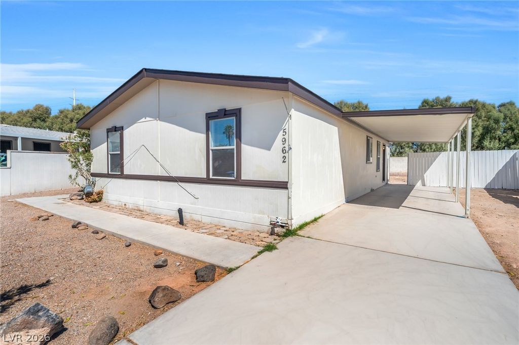 5962 Sassy Rose Drive, Las Vegas, NV 89122 — photo 4