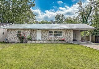 403 N Arch Avenue, Green Forest, AR 72638