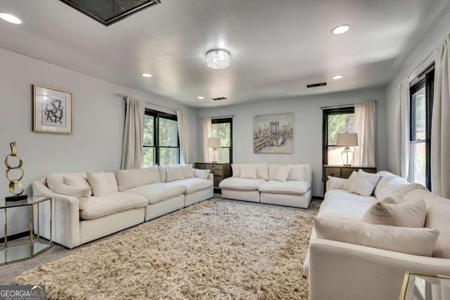 1370 Boomer Circle, Suwanee, GA 30024
