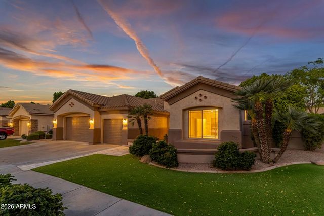 7880 S MICHELE Lane, Tempe, AZ 85284