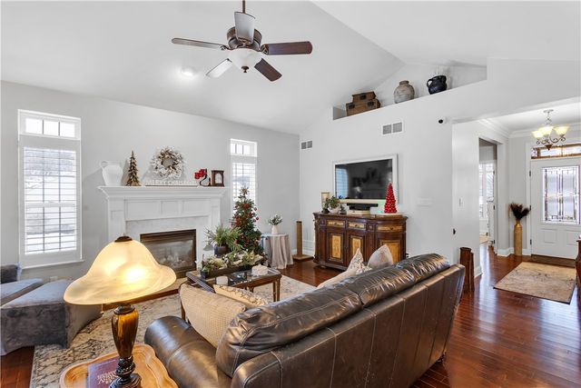 1311 Deerfield Ln, W Leechburg, PA 15656