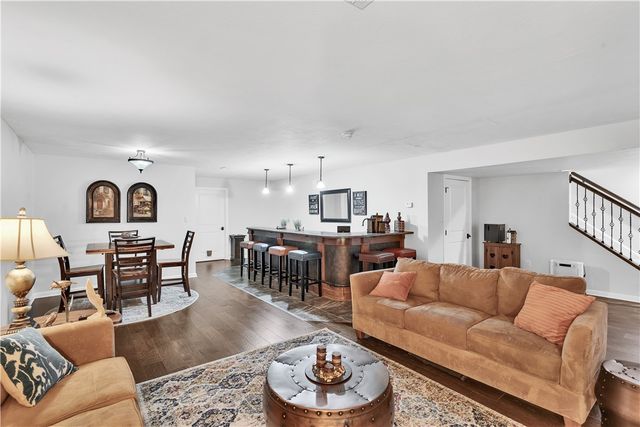 1311 Deerfield Ln, W Leechburg, PA 15656