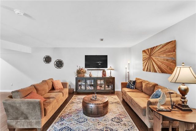 1311 Deerfield Ln, W Leechburg, PA 15656