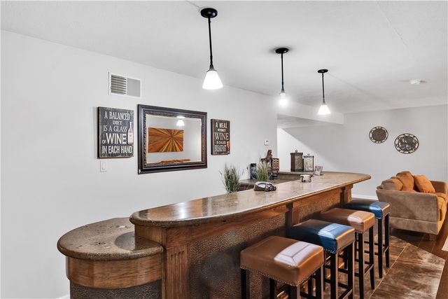 1311 Deerfield Ln, W Leechburg, PA 15656