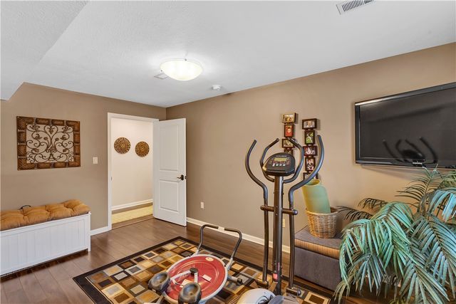 1311 Deerfield Ln, W Leechburg, PA 15656