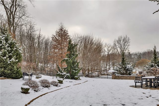 1311 Deerfield Ln, W Leechburg, PA 15656