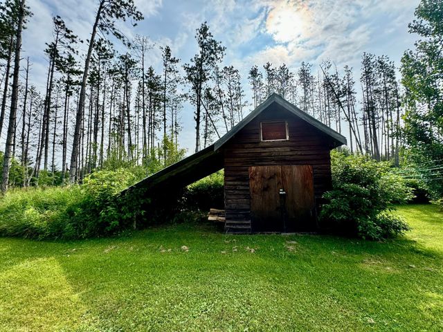 32625 593rd Avenue, Warroad, MN 56763