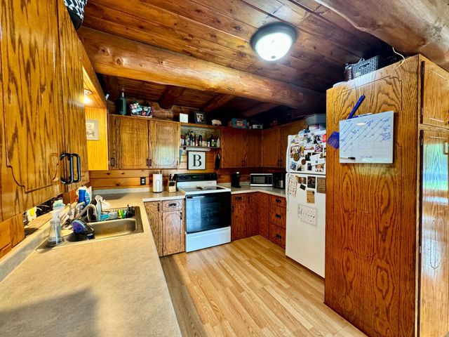 32625 593rd Avenue, Warroad, MN 56763