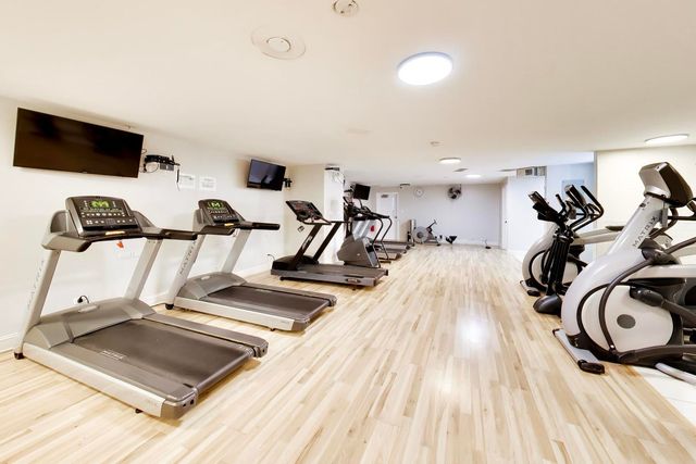 3600 N LAKE SHORE Drive 222, Chicago, IL 60613