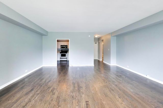 3600 N LAKE SHORE Drive 222, Chicago, IL 60613