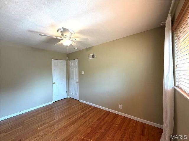 221 Monclay Court 1N, St Louis, MO 63122