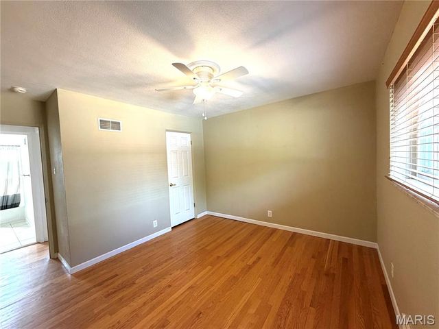 221 Monclay Court 1N, St Louis, MO 63122