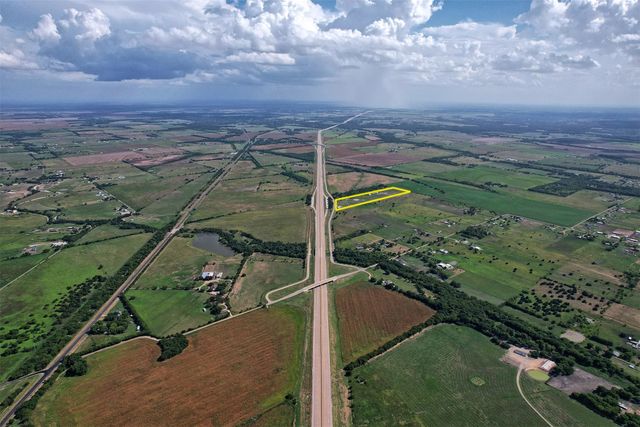 6882 N Interstate Highway 35 E, Waxahachie, TX 75165