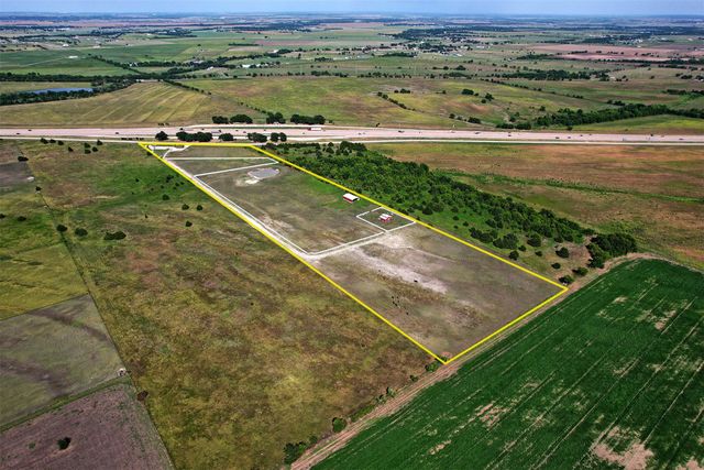 6882 N Interstate Highway 35 E, Waxahachie, TX 75165