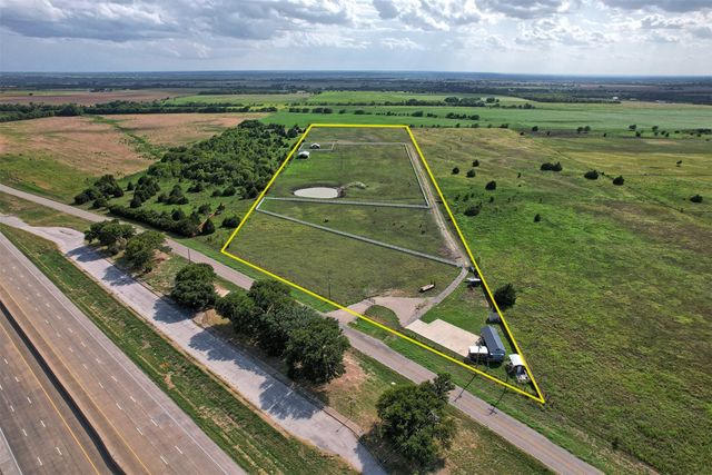 6882 N Interstate Highway 35 E, Waxahachie, TX 75165