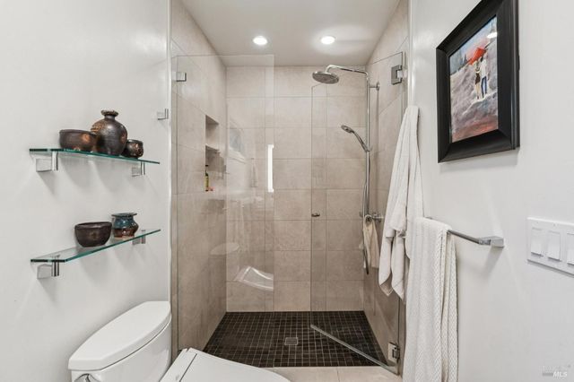 10 Elkhorn Way, San Anselmo, CA 94960