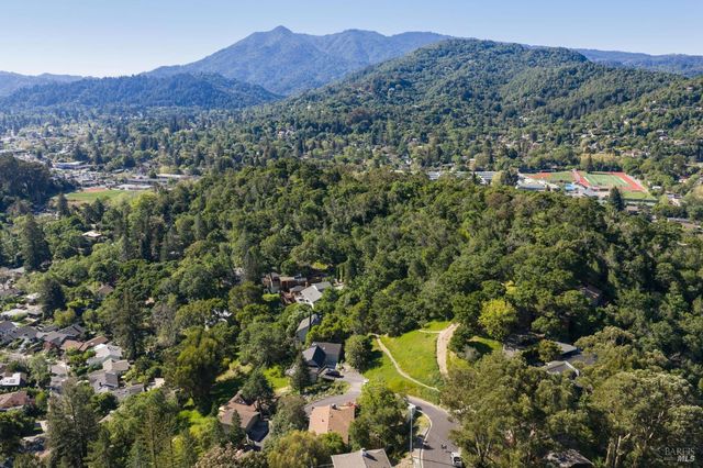 10 Elkhorn Way, San Anselmo, CA 94960