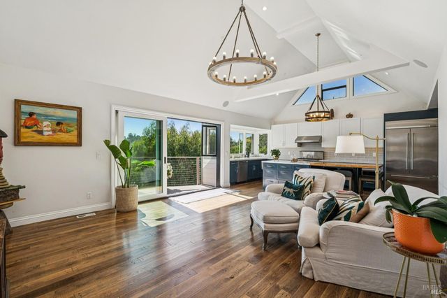 10 Elkhorn Way, San Anselmo, CA 94960