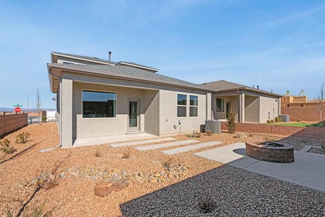 3325 Dijamant Lp SE, Rio Rancho, NM 87124