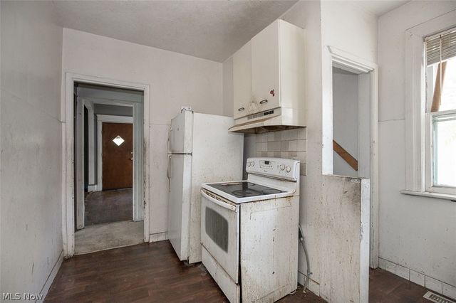 2300 E 86th Street, Cleveland, OH 44106