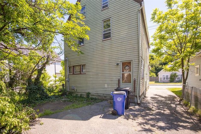 2300 E 86th Street, Cleveland, OH 44106