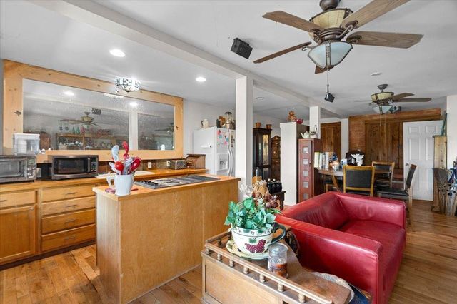 3615 Peninsular DR, Marble Falls, TX 78654