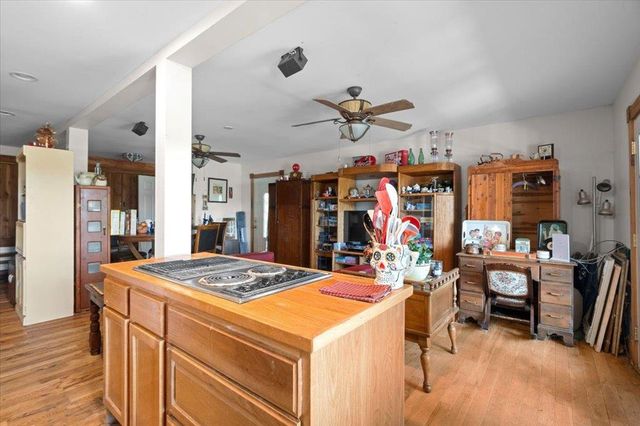 3615 Peninsular DR, Marble Falls, TX 78654