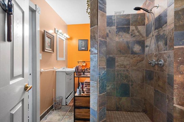 3615 Peninsular DR, Marble Falls, TX 78654