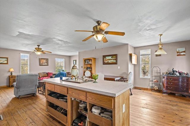 3615 Peninsular DR, Marble Falls, TX 78654