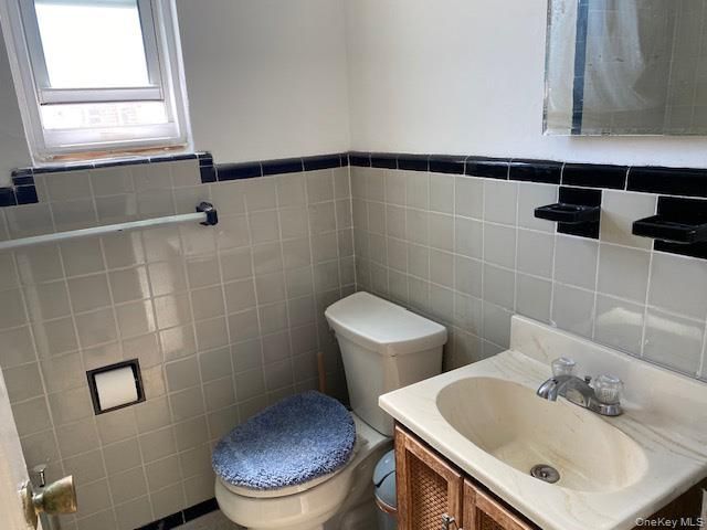 254-04 75th Avenue G-2, Glen Oaks, NY 11004