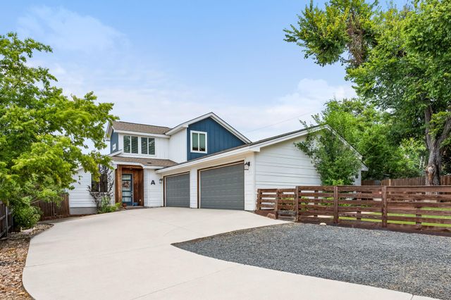 1902 Webberville RD B, Austin, TX 78721