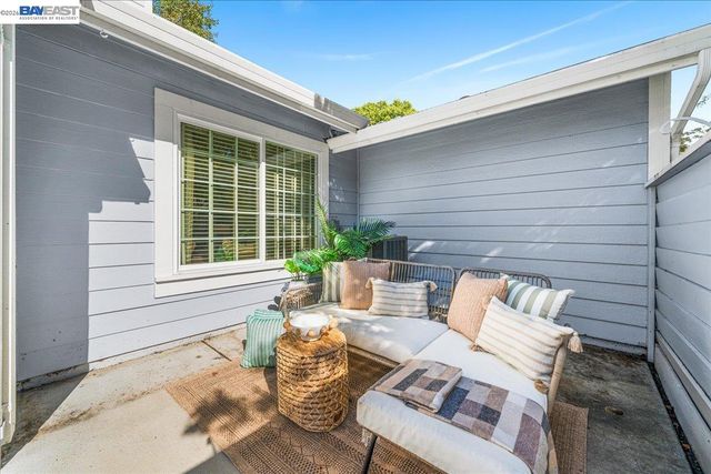 7335 Stonedale Dr, Pleasanton, CA 94588