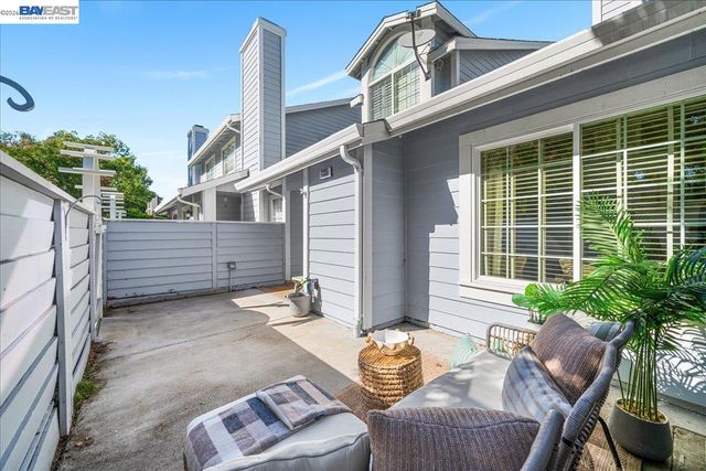7335 Stonedale Dr, Pleasanton, CA 94588