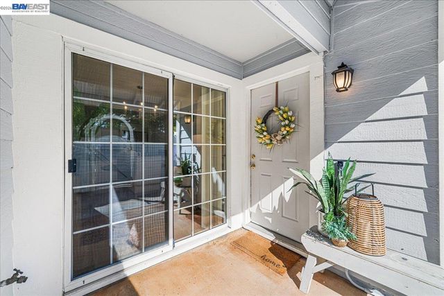 7335 Stonedale Dr, Pleasanton, CA 94588