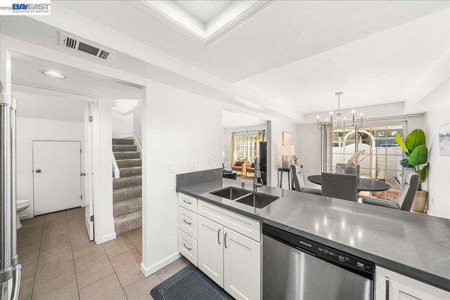 7335 Stonedale Dr, Pleasanton, CA 94588