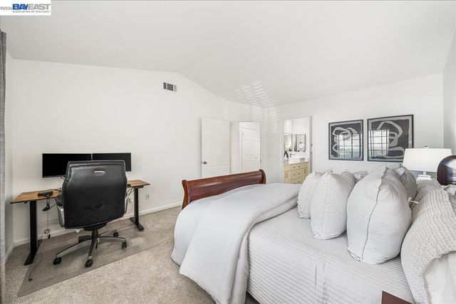 7335 Stonedale Dr, Pleasanton, CA 94588