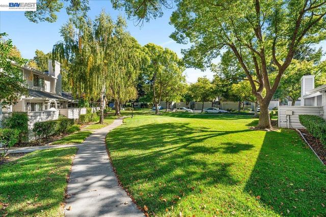 7335 Stonedale Dr, Pleasanton, CA 94588