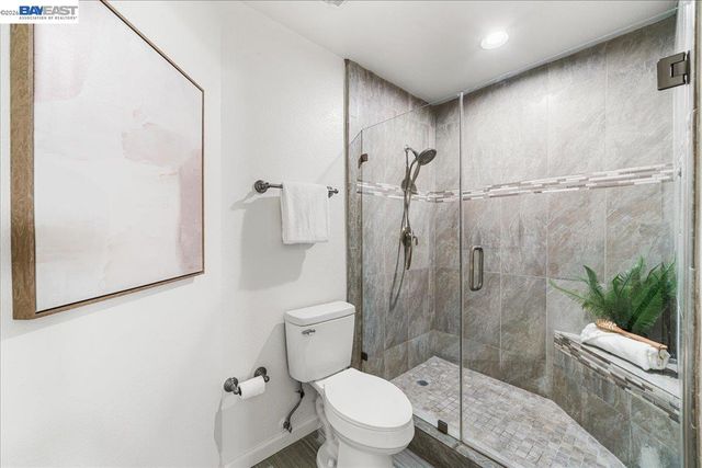 7335 Stonedale Dr, Pleasanton, CA 94588