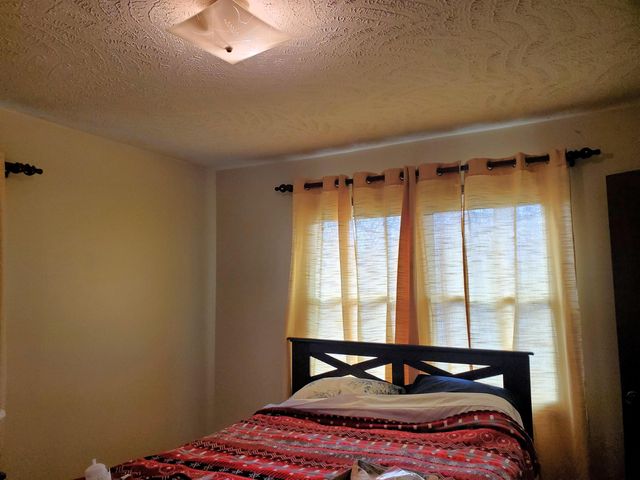 2644 Belmont Blvd, Salina, KS 67401