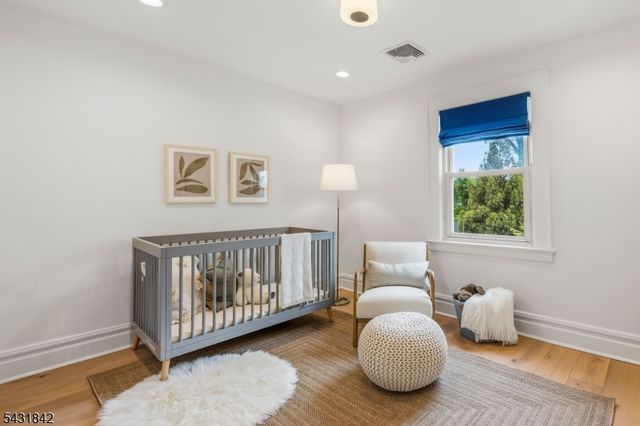 16 Oakview Ave, Maplewood Twp., NJ 07040