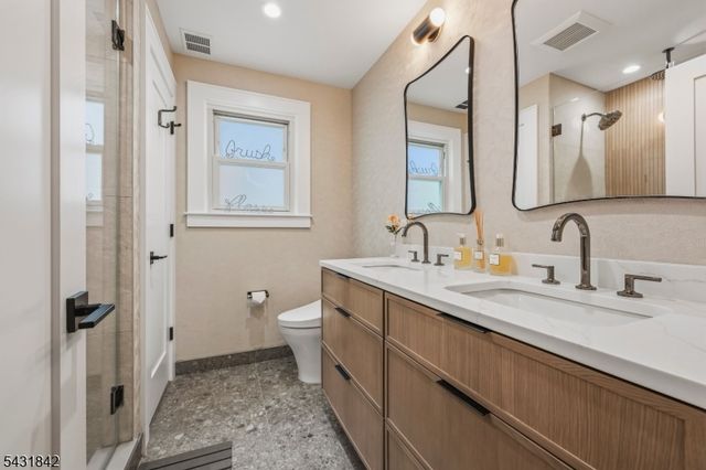 16 Oakview Ave, Maplewood Twp., NJ 07040