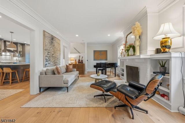 16 Oakview Ave, Maplewood Twp., NJ 07040