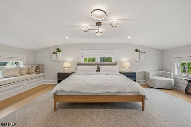 16 Oakview Ave, Maplewood Twp., NJ 07040