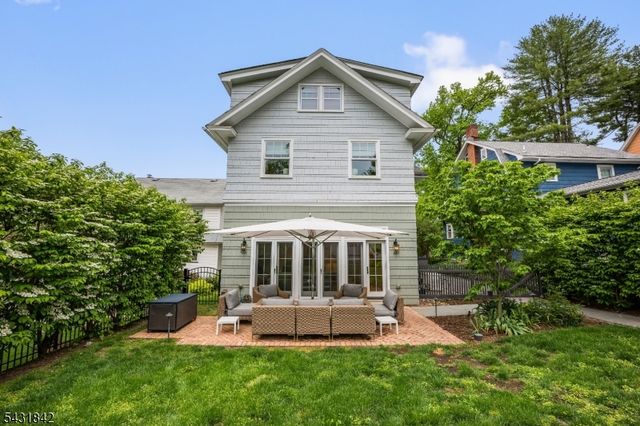 16 Oakview Ave, Maplewood Twp., NJ 07040